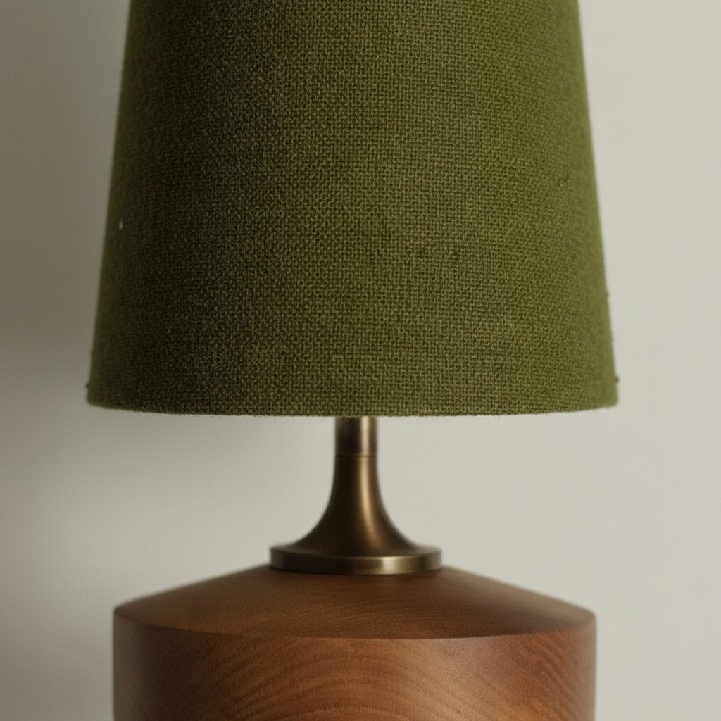 Fabric shade and stem detail