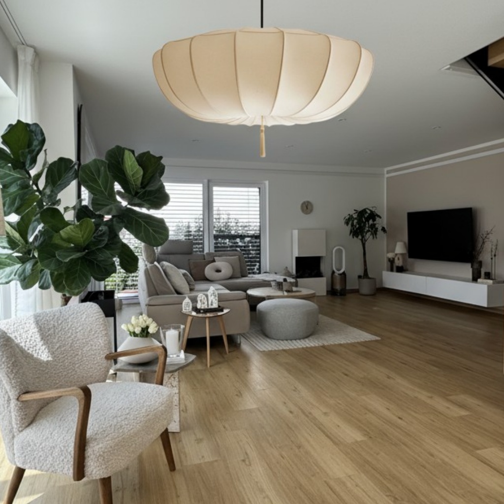 Stoffkronleuchter in Katias Zimmer